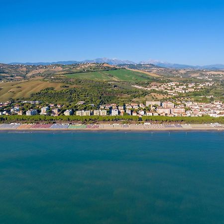 Hotel La Pineta بينيتو المظهر الخارجي الصورة